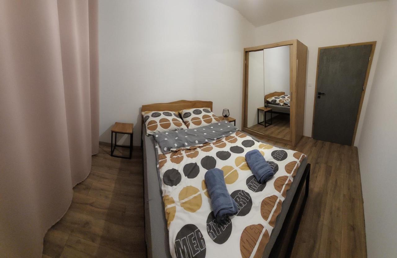 Buko Apartamenty Uniejow Esterno foto